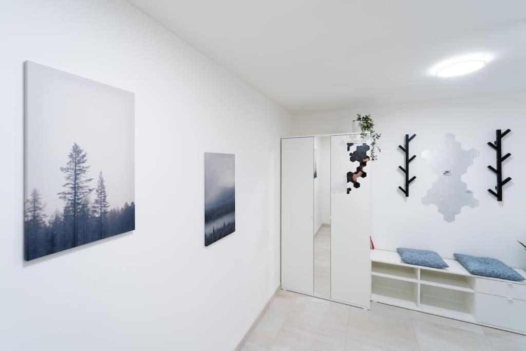 City Park Apartment - Brno Esterno foto