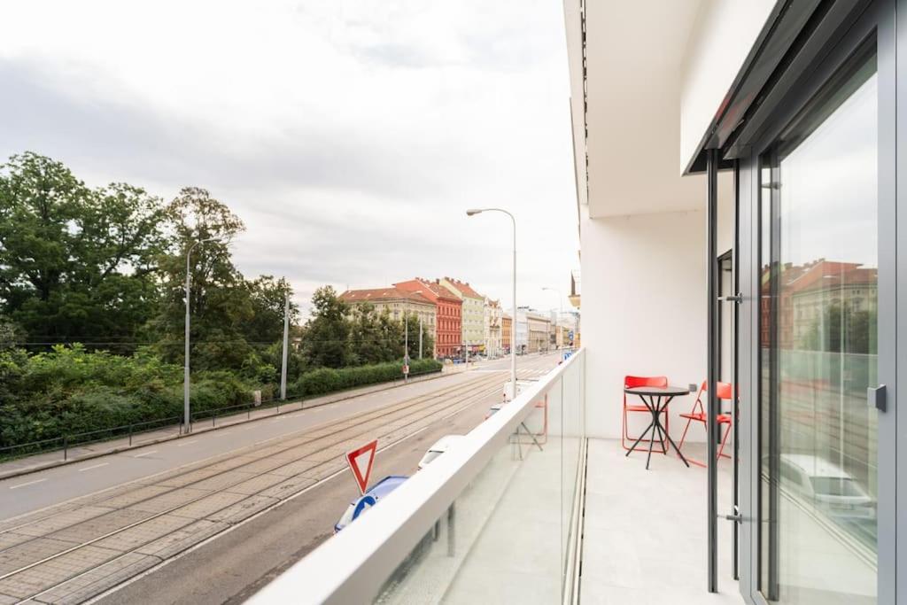 City Park Apartment - Brno Esterno foto